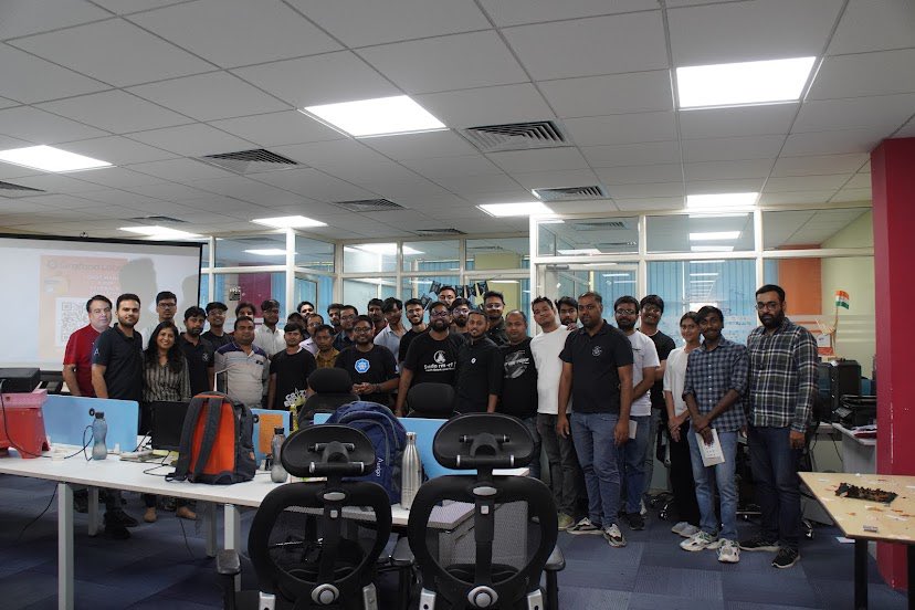 aurigait's tweet photo. We celebrated a decade of Kubernetes with an awesome bash in Jaipur, co-hosted by the CNCF Jaipur - Rajasthan, Grafana Labs (Grafana &amp; Friends Jaipur) and AWS User Group Jaipur - Rajasthan !
#Kubernetes #CloudNative #BirthdayBash #CNCF #Grafana #Jaipur #TechCommunity https://t.co/oQ1ukz3lLi