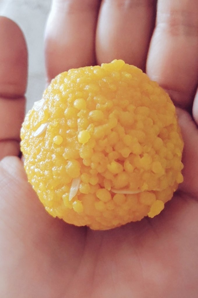 सृष्टि  tweet media