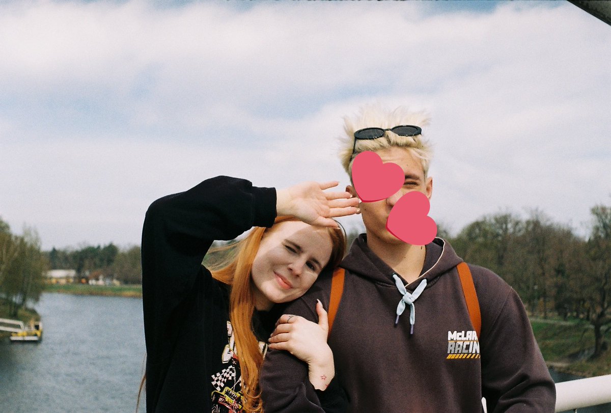 lucy4l0n's tweet photo. also me and my fake mclaren fan have anniversary today 🥳❤️ https://t.co/TY5QLBQKEW