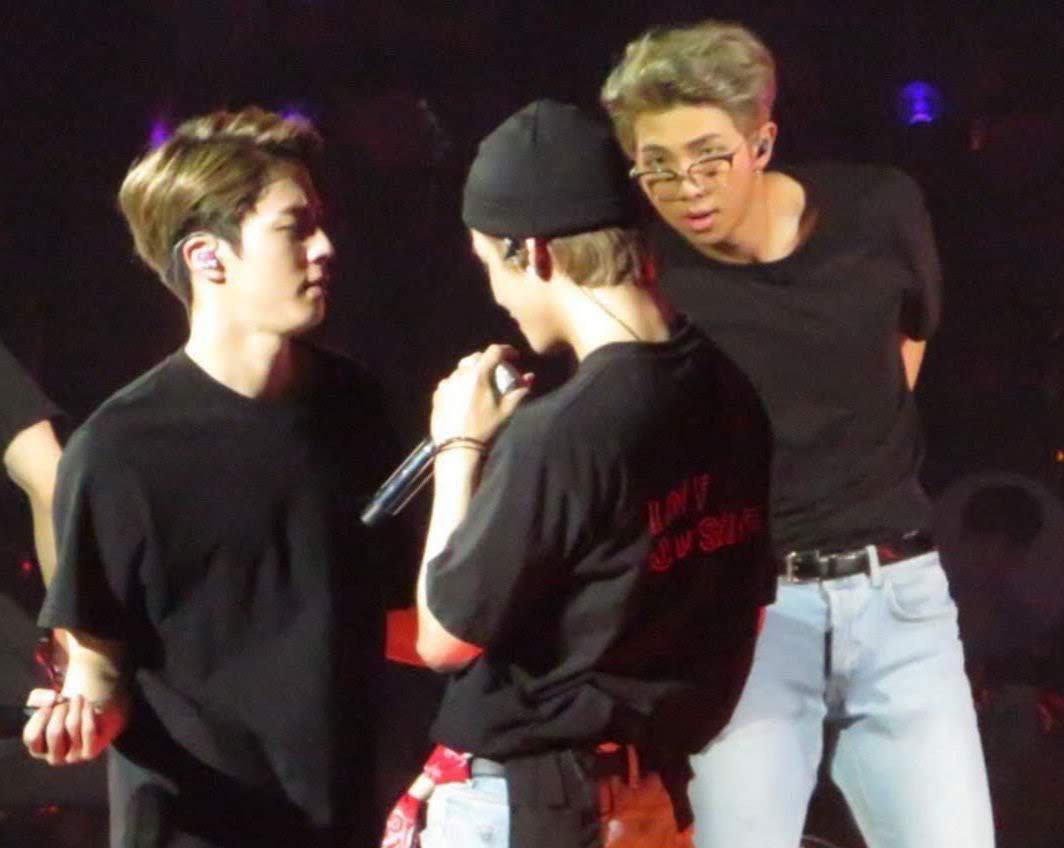 taesjinv's tweet photo. Kim line core 💓💘💕 https://t.co/riH9HlRDeX