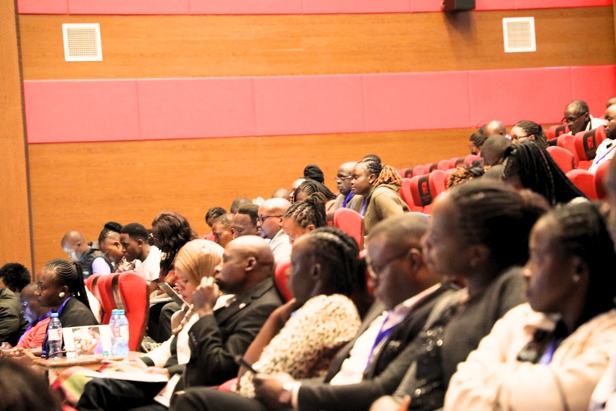 AYARHEP_KENYA's tweet photo. ✨🔵Day 2 of the 2nd CSS Forum begins with an energetic panel discussion: "CSS - Embracing Our Role as Young People in Innovative Approaches." @Amref_Kenya

#TransformingCommunities #CommunityLedAdvocacy #2ndCSSForum https://t.co/V5ZkjNg4ib