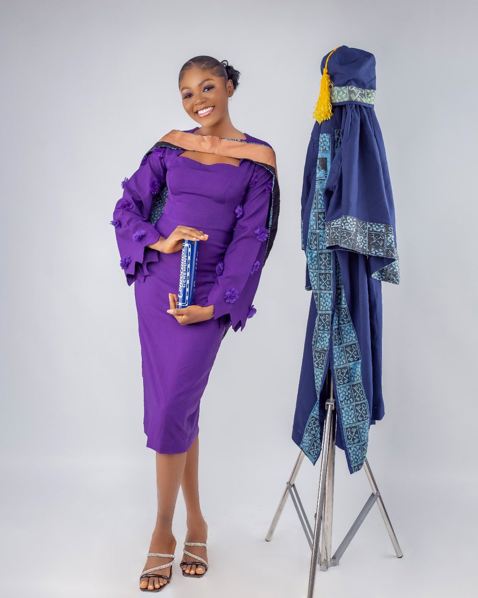 ARIELYEHUDA_23's tweet image. Hey twitter
I graduated from Lagos state university last week🥹🤭🤭
   A GRACE STORY ❤️🌹🌹
#27thLasuconvocation
@lasusu_official 
@lasulife 
#classof2023
B.sc Business administration