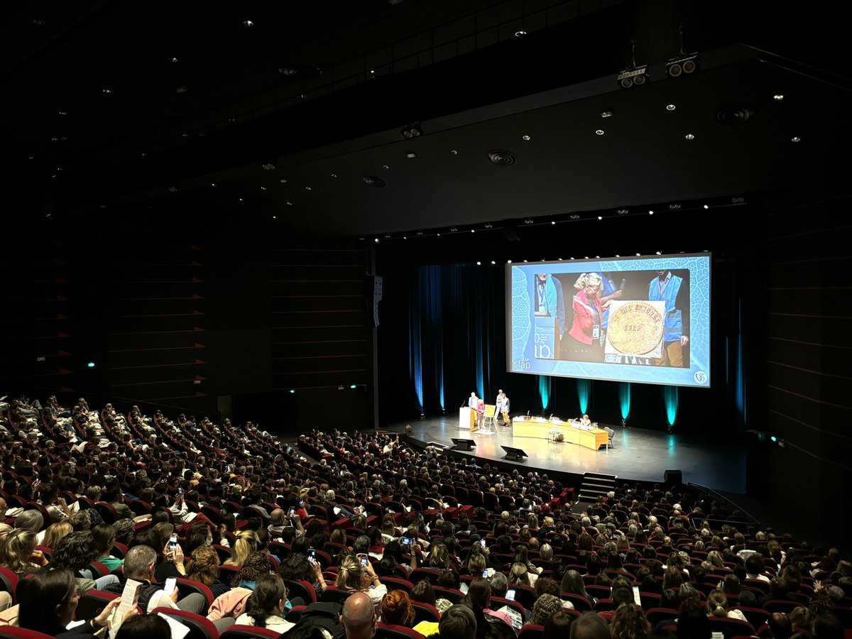 🏁 Coup d’envoi pour le 30e congrès de la SFAP !
Plus de 2500 congressistes réunis au Futuroscope de Poitiers pour 3 jours de réflexion, de partage et de fraternité. 
#sfap2024 #findevie