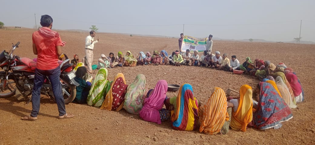 Vaagdhara's tweet photo. Child labour contradicts the values of diversity, social justice and education. It has an impact on children's health, educational development &amp; prosperity. In particular, it violates their rights and deprives them of particularly relevant sporting and social experiences. https://t.co/4oHVgwzfvN