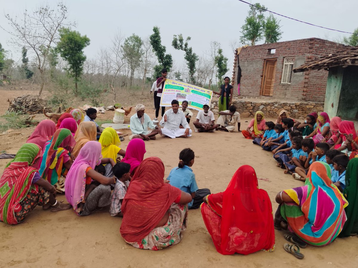 Vaagdhara's tweet photo. Child labour contradicts the values of diversity, social justice and education. It has an impact on children's health, educational development &amp; prosperity. In particular, it violates their rights and deprives them of particularly relevant sporting and social experiences. https://t.co/4oHVgwzfvN