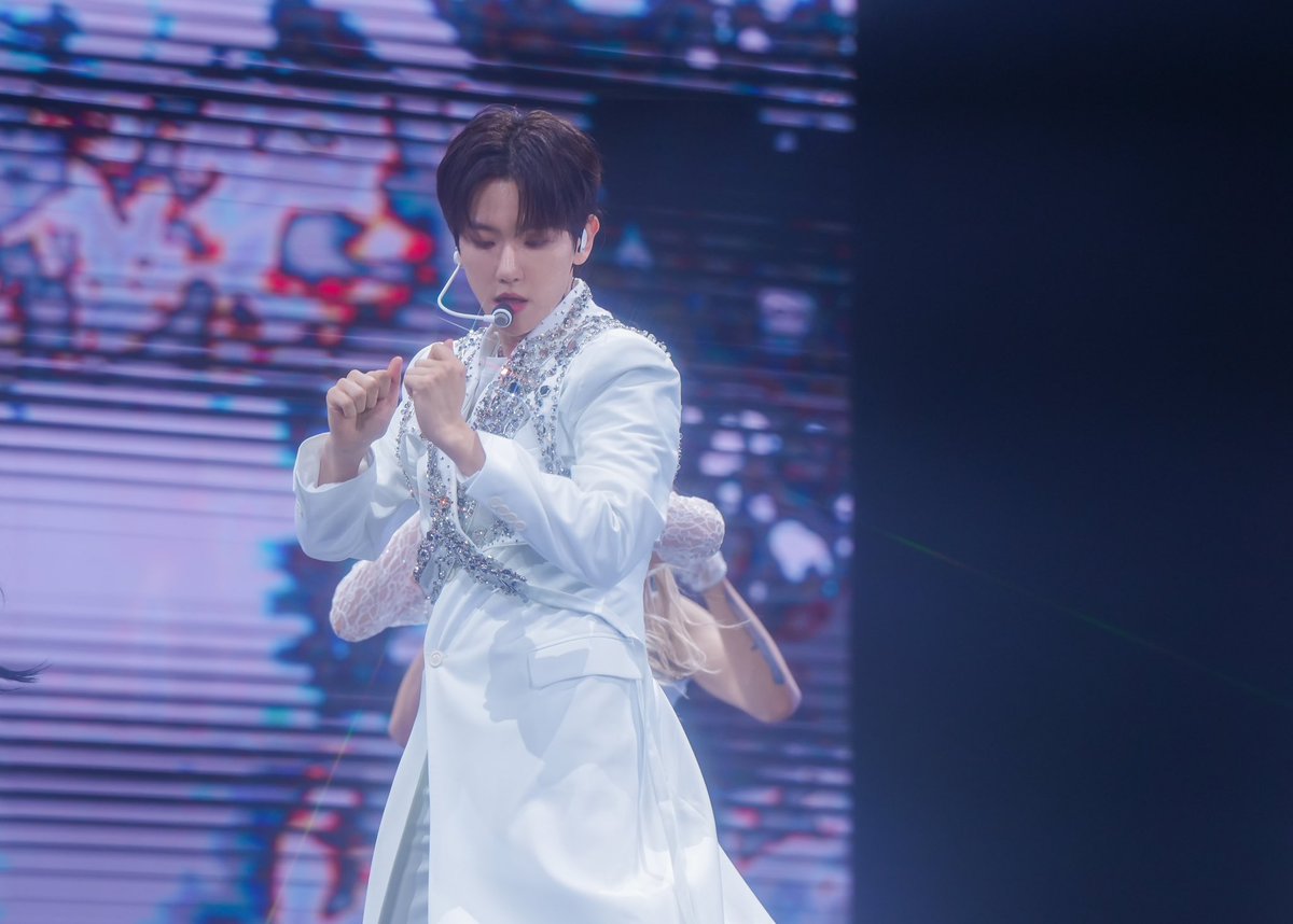 applewood_kr's tweet photo. 2024 BAEKHYUN ASIA TOUR [Lonsdaleite] IN JAKARTA

Did you have a good time seeing BAEKHYUN? 
Until the day we are able to meet again, Jakarta EXO-L, don't forget! WE ARE ONE!

Apakah kalian senang melihat BAEKHYUN? 
Sampai jumpa lagi, EXO-L Jakarta, dan jangan lupa! KITA ADALAH SATU! WE ARE ONE!

#백현 #BAEKHYUN 
#2024BAEKHYUNASIATOUR #Lonsdaleite
#APPLEWOOD #APPLEWOODINDONESIA