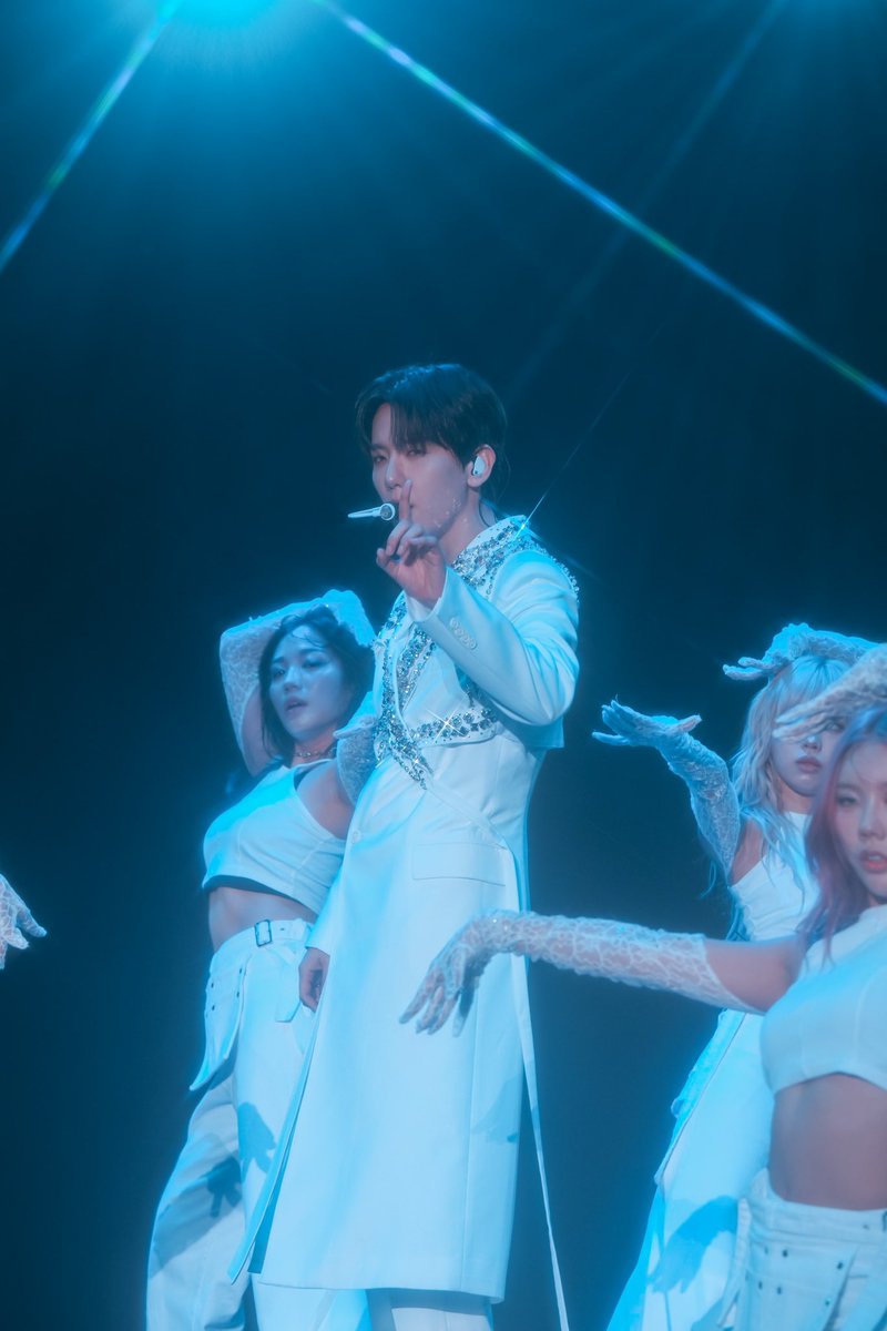 applewood_kr's tweet photo. 2024 BAEKHYUN ASIA TOUR [Lonsdaleite] IN JAKARTA

Did you have a good time seeing BAEKHYUN? 
Until the day we are able to meet again, Jakarta EXO-L, don't forget! WE ARE ONE!

Apakah kalian senang melihat BAEKHYUN? 
Sampai jumpa lagi, EXO-L Jakarta, dan jangan lupa! KITA ADALAH SATU! WE ARE ONE!

#백현 #BAEKHYUN 
#2024BAEKHYUNASIATOUR #Lonsdaleite
#APPLEWOOD #APPLEWOODINDONESIA