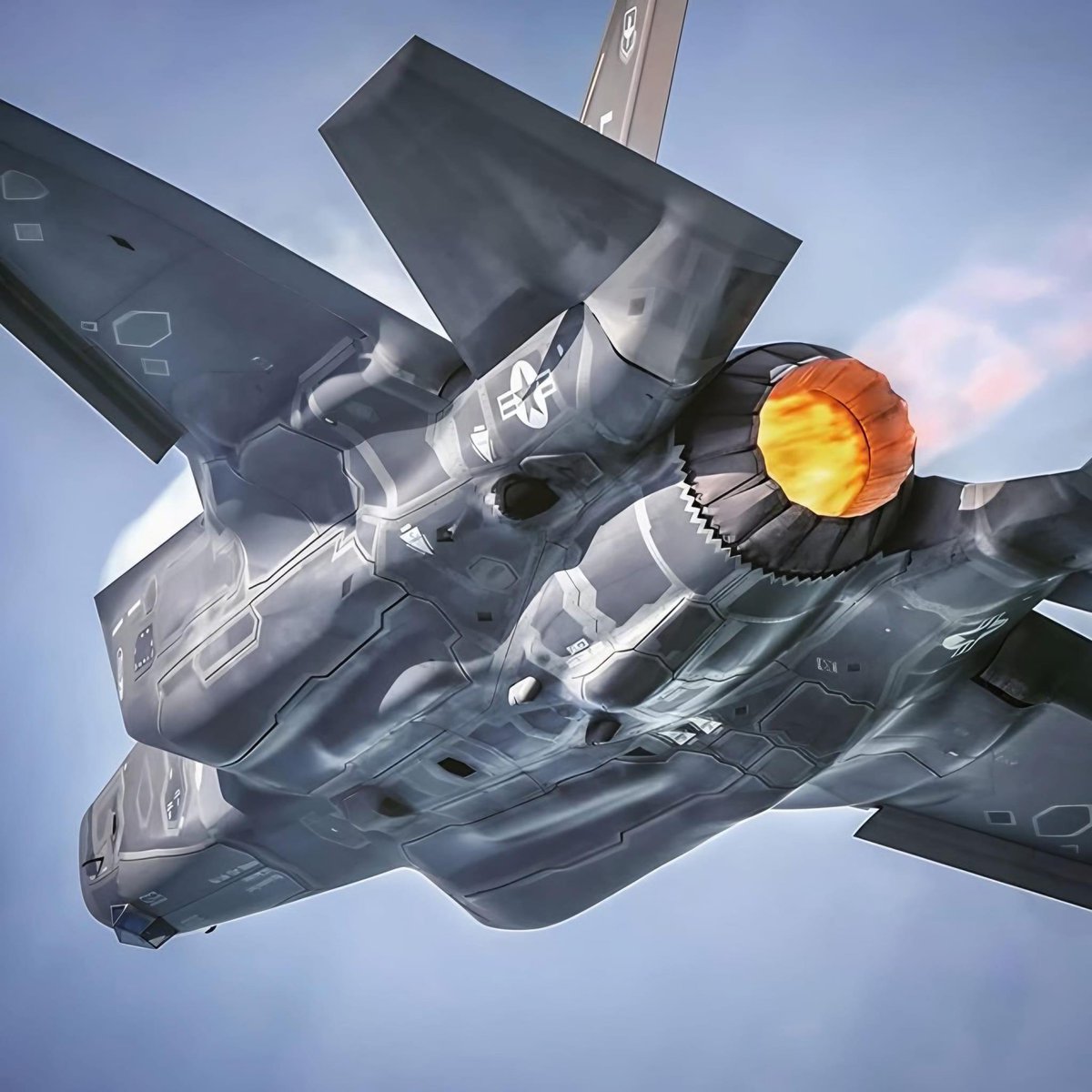 chasinglimits1's tweet image. F-35 Lightning 🔥
#F35 #F35Lightning #Military #aviation #airforce #navy #aircraft