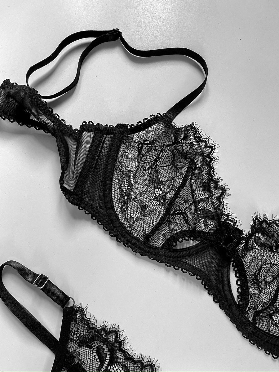 Minervaintmtt's tweet photo. dump sexy black 🖤✨📸🤝🏽
———
use o cupom: #DOLCIAMORI e ganhe 10% OFF 🫶🏼 https://t.co/379mYmu9QQ