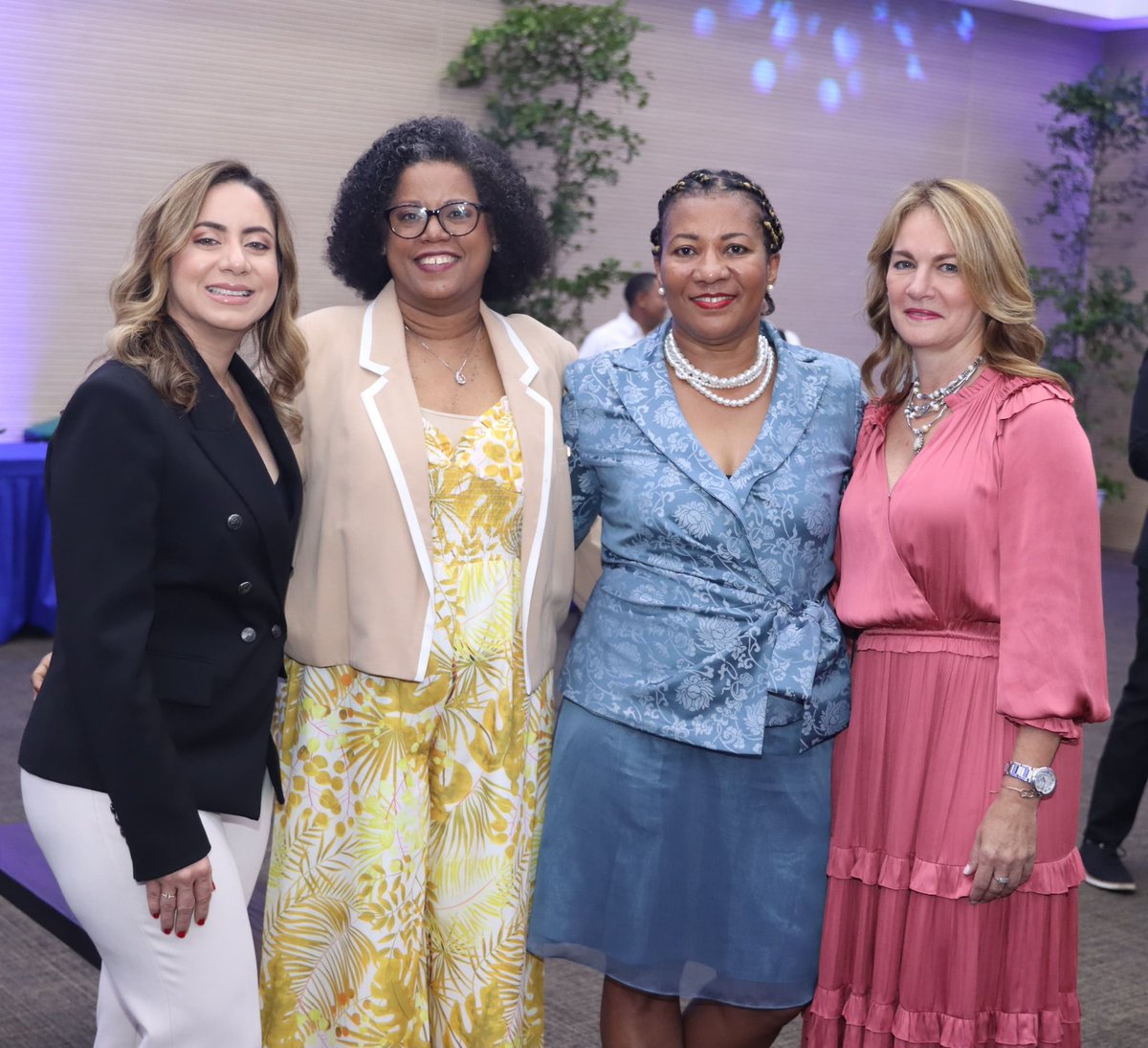 GloriaReyesG's tweet photo. Celebrando junto @PNUDRD sus 50 años en el país con el estreno del documental "50 años de Desarrollo Sostenible". 🇩🇴

Agradezco @InkaMattila, representante residente en el país, por todo el apoyo técnico durante estos años y por ser una gran aliada para @SuperateRDO.👏🏼👏🏼 https://t.co/VPkRFk8Vi1