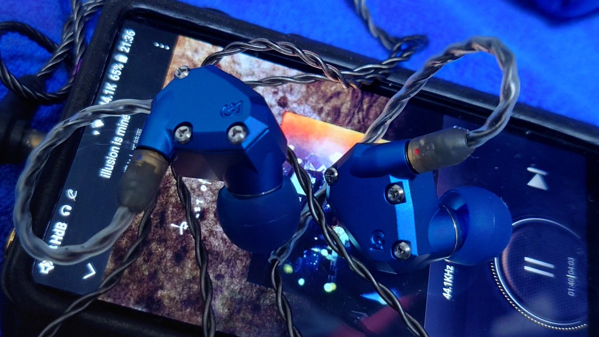 ryoutadb's tweet photo. ボリソフ彗星(C/2019 Q4 (Borisov))ゲト😇
イヤピは謎の中華製ですw😇ケーブルどうしましょう。あとこれで1BA〜5BAまで揃いました😇そして合計102BAデスw😇
#campfireaudio
#c2019 https://t.co/cNlOiQjTNL