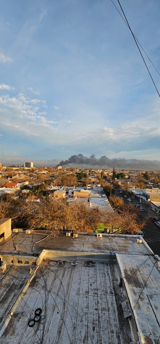 EliiBertani's tweet photo. #Incendio Zapata Gomas #Mendoza https://t.co/CW1zQb2Egr