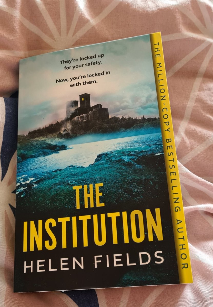 xcooltobekindx's tweet photo. Started this but I think I might have to read it during the day 😄 I think it's going to scare the bejesus out me! 😮
#TheInstitution by #HelenFields
#books
#booksbooksbooks
#suspense
#thrillerbooks https://t.co/DoZlAP3E3p