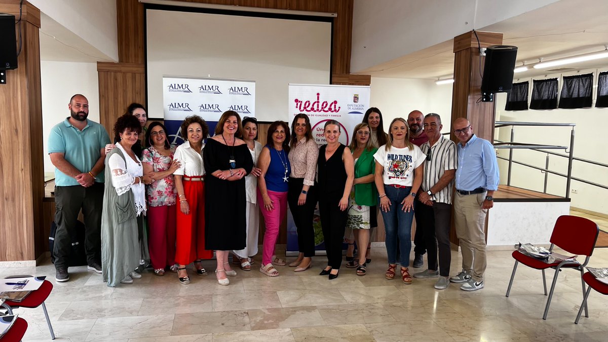 AlmurAlmeria's tweet photo. Clausuramos en #Benahadux las jornadas de Excelencia Empresarial en las Comarcas Almerienses de #Almur y @dipalme_almeria con un balance muy positivo. Seguimos avanzando para  generar relaciones prósperas que permitan generar un tejido empresarial femenino fuerte en la provincia. https://t.co/tIBx6hUUi9