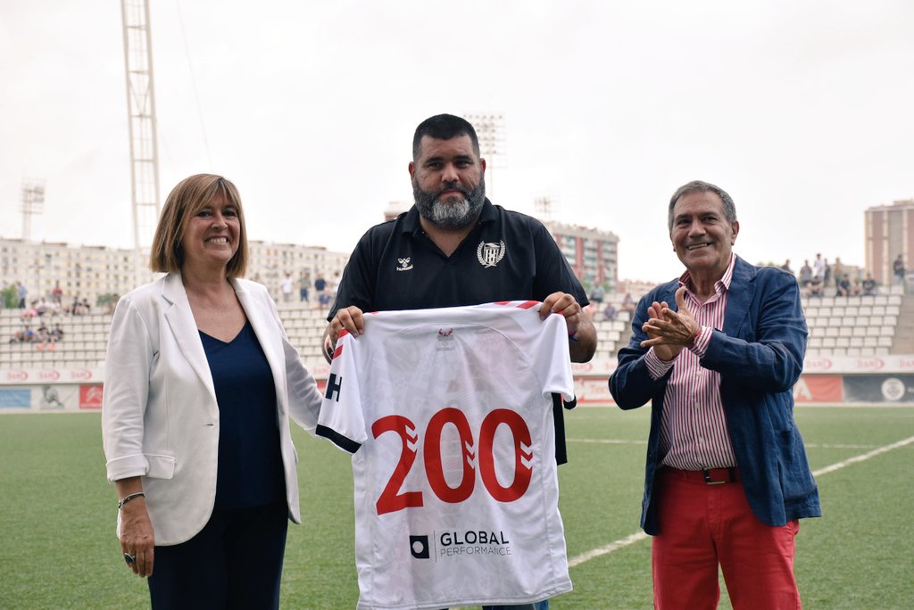 👏 Hem celebrat els 2️⃣0️⃣0️⃣ partits oficials del nostre estimat delegat, <a href="/JoniPerea/">Joni Perea</a>. Gràcies per donar-nos tant, Joni!

#Joni200