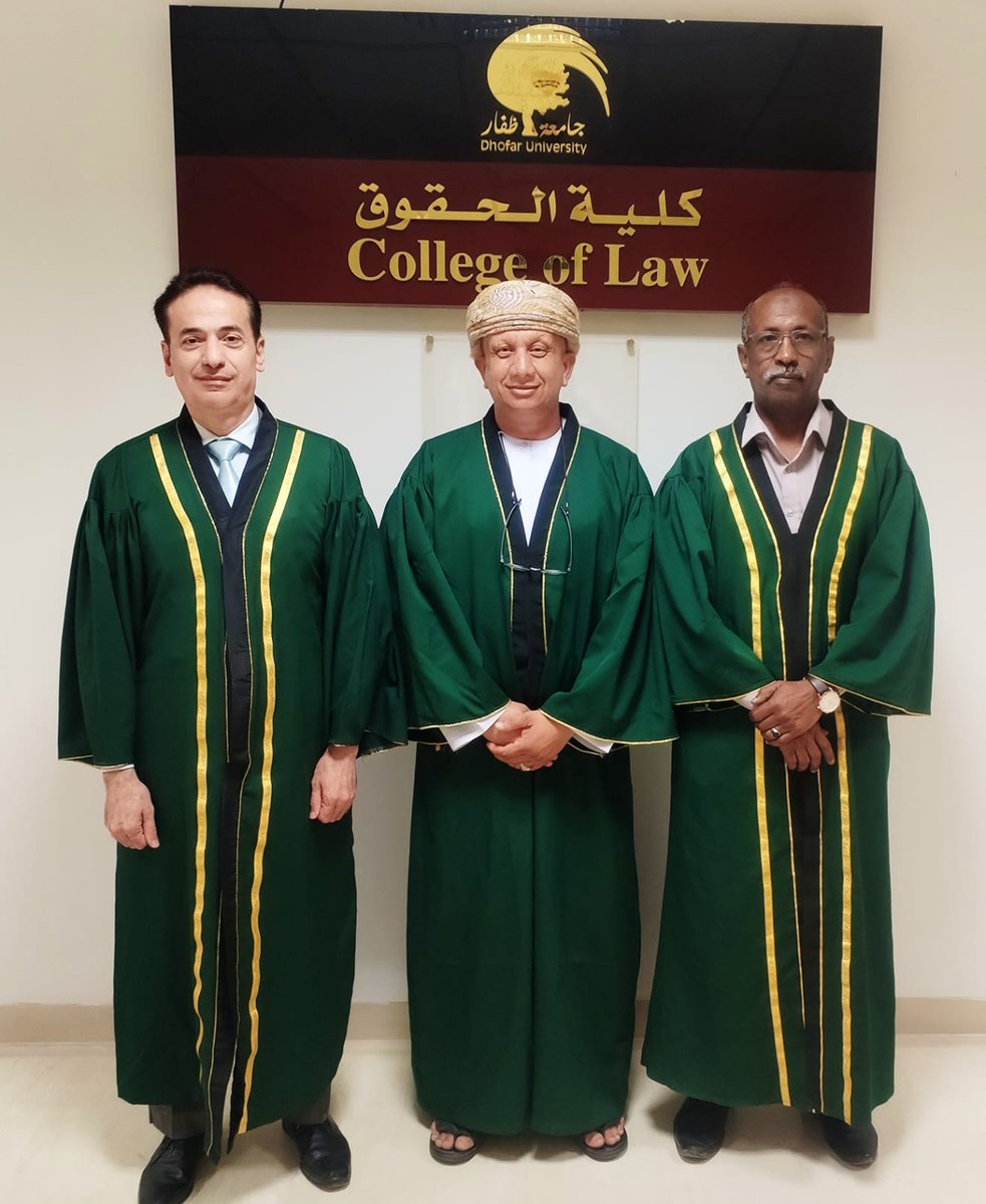 madenavoice's tweet photo. نبارك لإبن ولاية صحم الفاضل أحمد عامر السعيدي بمناسبة إنهاءه مناقشة رسالة الماجستير  في كلية الحقوق بجامعة ظفار، بعنون استثمار أموال الوقف وفقا للقانون العماني. متمنين له دوام التوفيق والنجاح في قادم مسيرته العلمية و العملية. https://t.co/XHHJZe1yDb