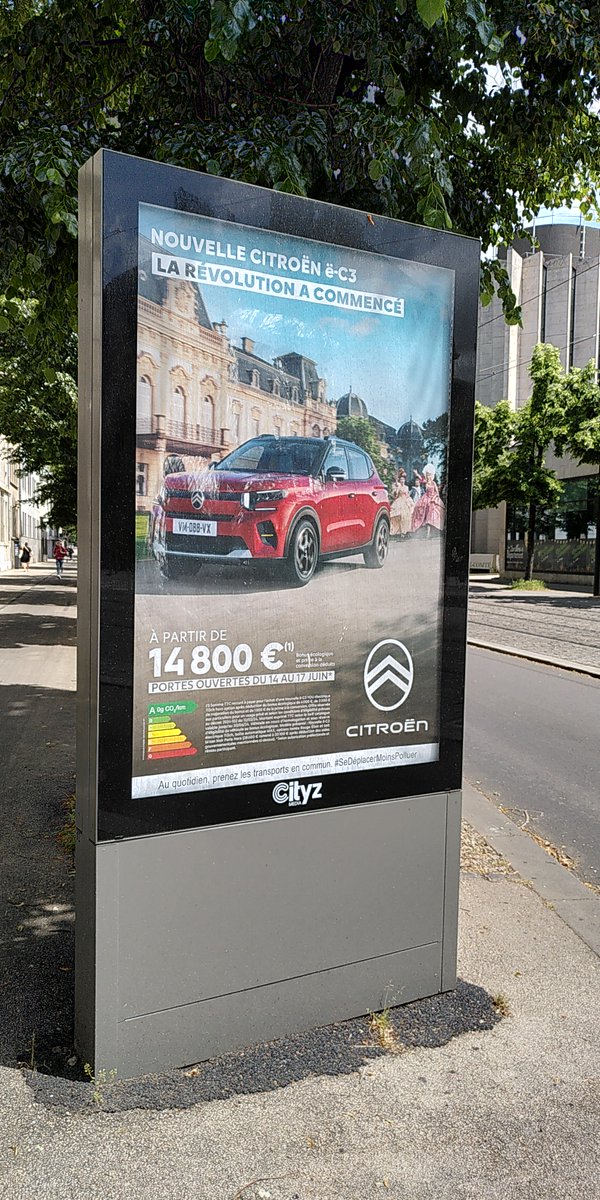 amisdelaterre21's tweet photo. Dijon métropole soutient le développement des déplacements écologiques... en permettant la publicité pour les voitures ! 
Situation grotesque assumée par : @nkoenders et @frebsamen 
@dijon @DijonMetropole_ #AntiPub #Dijon #climat #velo
https://t.co/ZKhuiJiJXT https://t.co/4esRXmKjCy