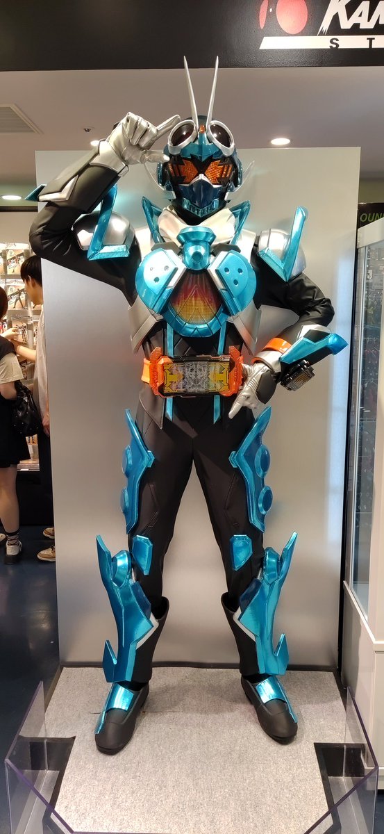 ライダーストア大阪ガッチャードに変わってた！
#仮面ライダーストア大阪