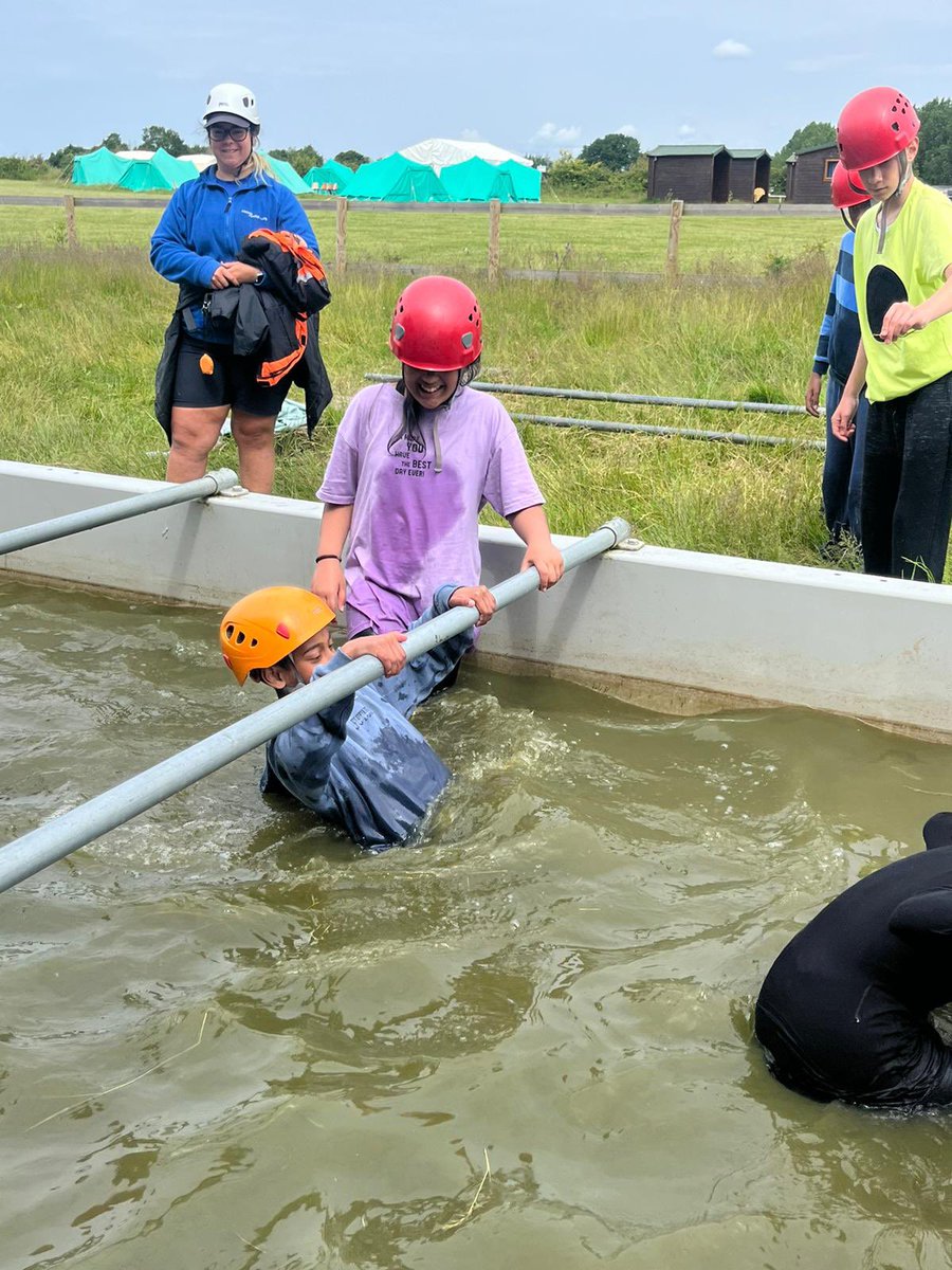 thamesideschool's tweet photo. G2 enjoying the outdoor adventure #ThamesideOnTour #Residential24 #Mersea24 https://t.co/8LDc0y1jcn