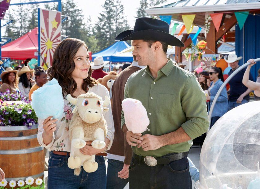 RomComReview1's tweet photo. #RyanPaevey fans can catch him today (6/12) at 11am Eastern on #HallmarkChannel along with #ErinKrakow in #ASummerRomance.
It's still available on DVD, so if you want to add it to your collection, ORDER HERE: https://t.co/2A4vZv3eHR https://t.co/gyw7Aa7ZDS
