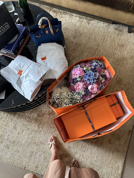 Signs of a great date 🩵 https://t.co/M4ZMRu6tUA