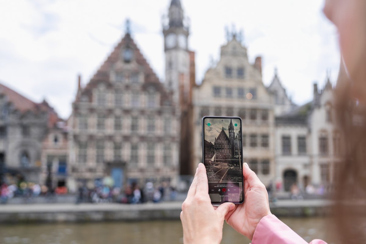 Today we launched our new 'Lens On Ghent' app, so you can enjoy a self-guided visit in our city! Along the way, you can discover what Ghent looked like in the past thanks to AR technology. More info: visitgent.be/lensonghent
Project with: <a href="/proximus/">Proximus</a> &amp; De Cronos Group