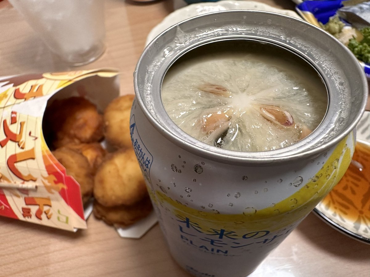 Gon_men1123's tweet image. 鮮度が命と📺でやっていたので🤣🍋

#未来のレモンサワー 
#PLAIN
@Asahi
#ローソン
#チーズレッド