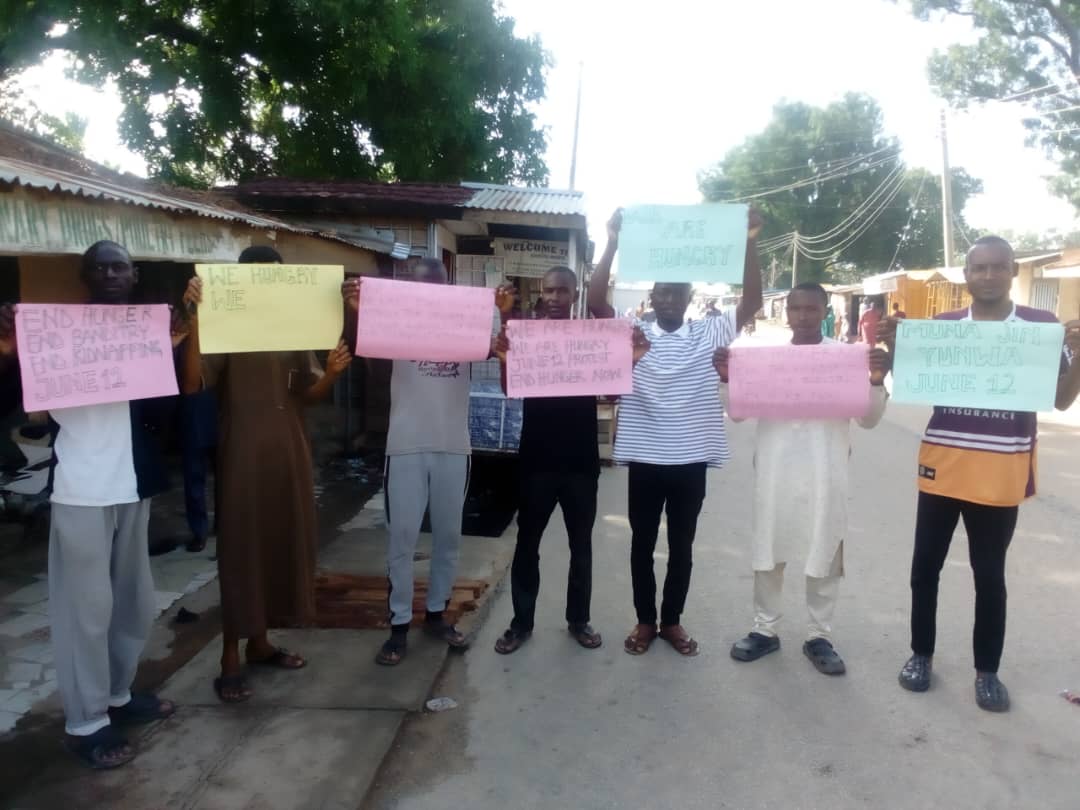 AjayiWizeman's tweet photo. Weldone Bauchi!
#WeAreHungry
#june12th 
#June12Protests
#RevolutionNow https://t.co/Kqgvdvt5pt