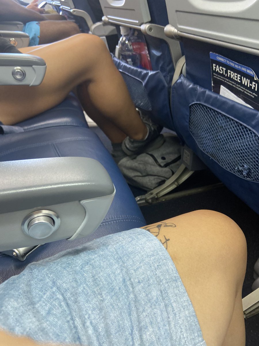 TDL253's tweet photo. When they say the flight is full but you luck out and don’t have someone in the middle seat! Coming for you Vegas! #AlreadyWinning https://t.co/8hnNzNCprh