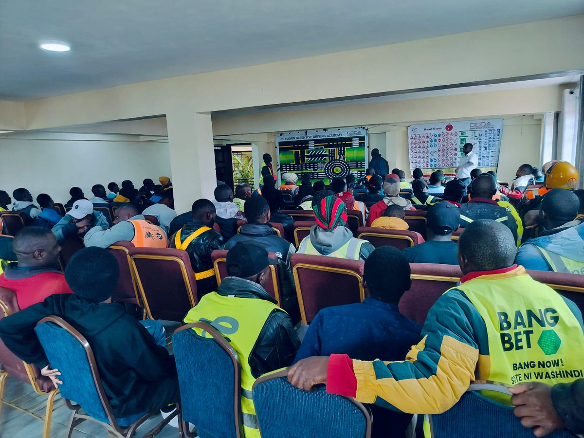 right_ke's tweet photo. Day 2 & 3.
Boda Boda riders during sessions on road signs, traffic π¦β rules, riding gear and highway code.
@NHWC_Kenya
@TotalEnergiesKE
@ntsa_kenya
@Ma3Route
@ClaiminOurSpace
#roafsafetytraining
#bodaboda
#Dagoretti
#SWRW https://t.co/MwtcVHRNG3