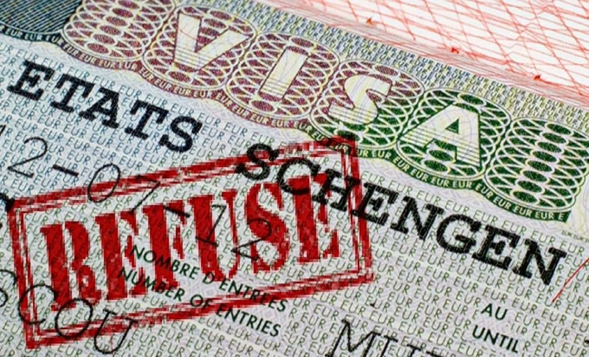 On aimerait arrêter de demander des visas mais:
1-Le système éducatif est défaillant
2- Les hôpitaux ne sont pas à la hauteur
3- L'électricité n'est pas stable
4- La corruption est normalisée
5- Les politiciens viennent aux affaires pour leurs affaires
6-Les jeunes n'ont aucun
