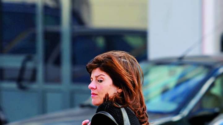 Cigana. Muçulmana. Imigrante.