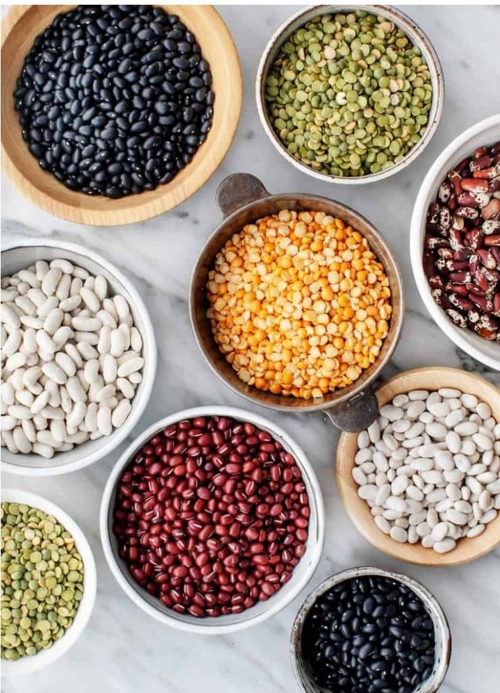 veemerosa's tweet photo. The rejected stone ( beans ) has now become the chief corner stone 🤣😅,beans we were substituting for rice  and managing  is now more expensive then rices 9ja my kuntry 🤣🤣 https://t.co/ZZ4SIi8CjI