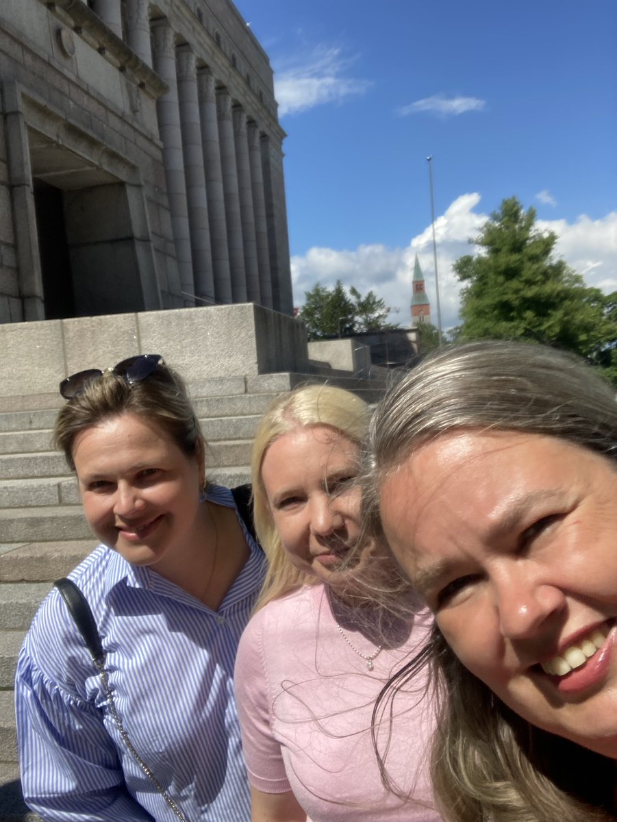 Terveiset <a href="/SuomenEduskunta/">SuomenEduskunta</a> Naisverkoston tapaamisesta, jossa vierailimme @johannaaholaine ja Kaisa Rainakarin kanssa eväinämme tuhti paketti ajankohtaista asiaa elatustuista ja perhevapaista. Hyvää keskustelua, kiitokset verkostolaisille! #töissäkelassa #sosiaaliturva
