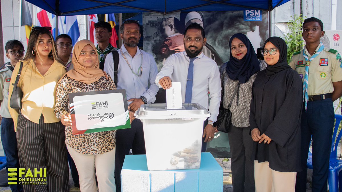 Fdc_mv's tweet photo. In a demonstration of unwavering support and solidarity, #teamFDC proudly contributed to the Maldivians in Solidarity with Palestine Telethon by PSM NEWS, an initiative launched by President Dr. Mohamed Muizzu
#ފަލަސްޠީނާއެކުދިވެހިން https://t.co/SupRaX4g71