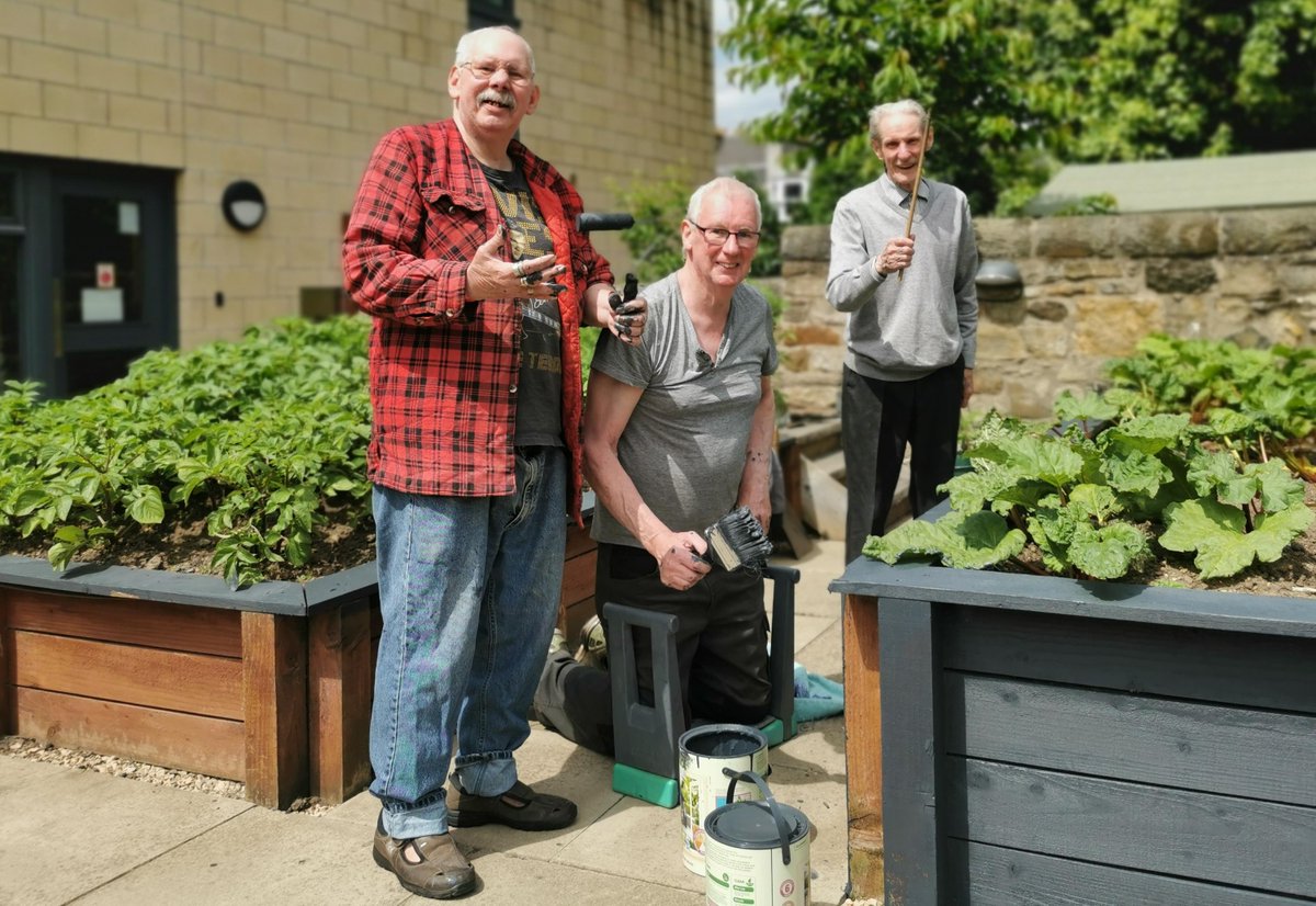 We love how nice these vegetable beds are looking! Our tenants Ally, John and Derek are doing a fantastic job of sprucing them up for everyone to enjoy - thank you! 🥕🥔