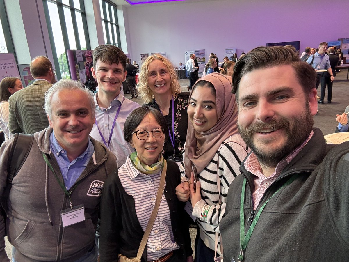 Pharmer_Tom's tweet photo. Great time at #BIMDG24 with fellow metabolic pharmacists! @afocoa https://t.co/VHbc4A6ptL
