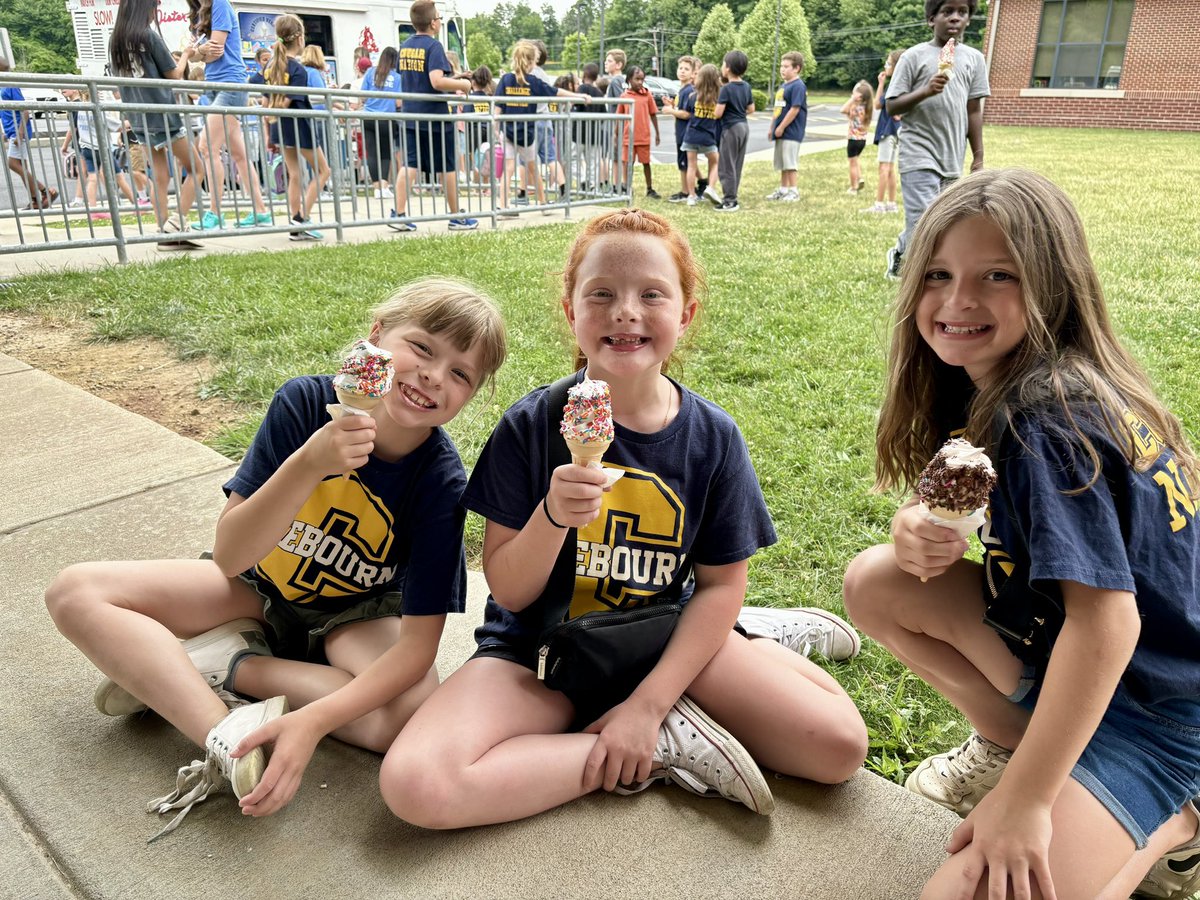 Miss Hanney tweet media