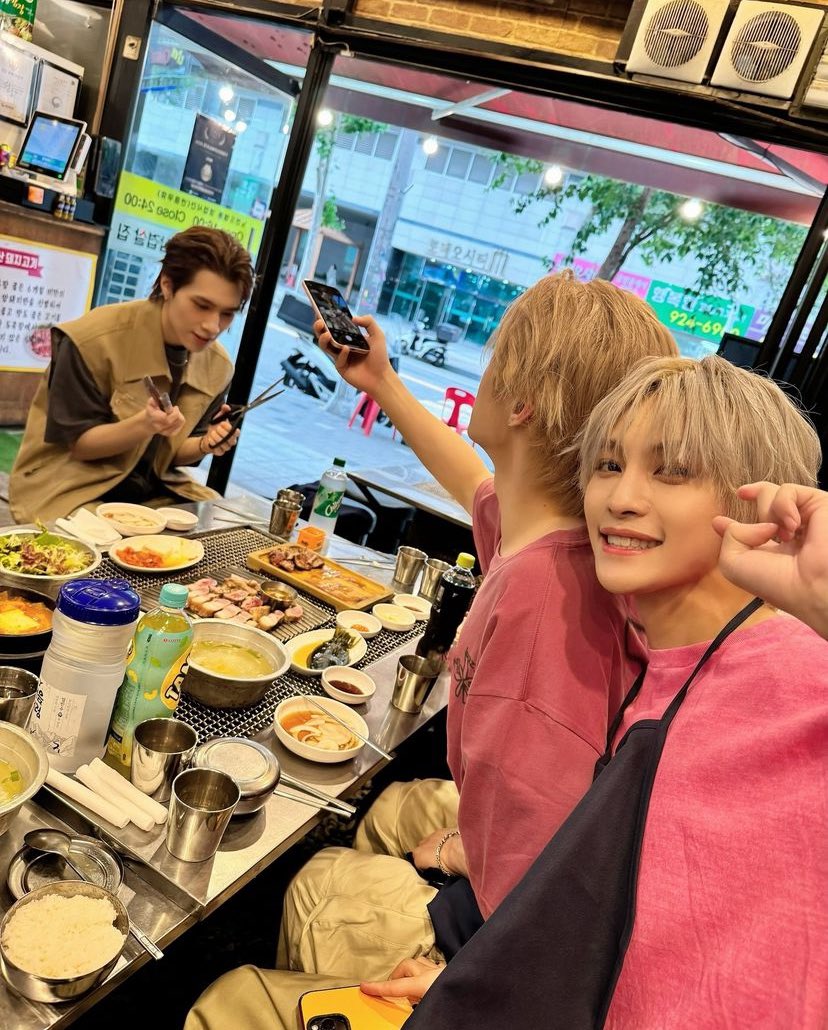 [OFFICIAL] 240612 WayV Management IG Update with Hendery, Yangyang and #Kun 

#威神V #钱锟 #WayV #WeiShenV #Kun #QianKun 

©️wayv.unofficial 🦊