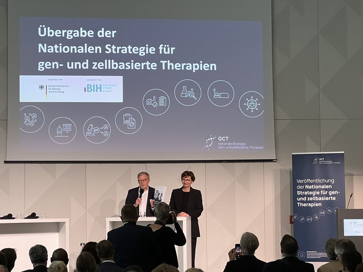 Gratulation @berlinnovation zur Nationalen Strategie! #GCT ist ein wichtiges Vorhaben zur Stärkung der Therapiemöglichkeiten zum Wohle der Patient/inn/en und knüpft an Forschungsinfrastrukturen an, die wir zB mit <a href="/genomDE/">genomDE</a> angeschoben haben. Wir unterstützen b.Bdf. gerne <a href="/TMF_eV/">TMF e.V.</a>