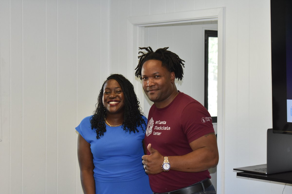 w3studioatl's tweet photo. Pitchfest at @AtlantaChain was a big hit last night.  100+ people came out to see pitches from 11 amazing startups. #ATLTechWeek

@instarailspay received a $25K investment from @marlonwilliams. @vnglestories and @nursebloc took home the 2nd and 3rd place grant prizes.

More/ https://t.co/zDWzJ1GKwi