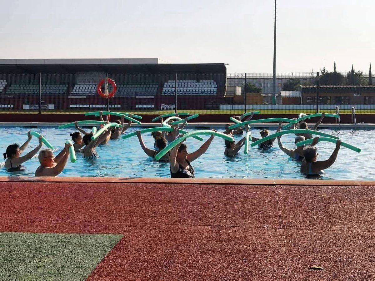 🏊🏽‍♂️🙆🏻 Activitats a la Piscina.
Arriba l'estiu i, amb ell, l'activitat a la piscina municipal: cursets de natació i aquagym. 
ℹ️ peralada.org/esports/piscin…
📝 Per a més informació i inscripcions a la recepció de la piscina municipal.