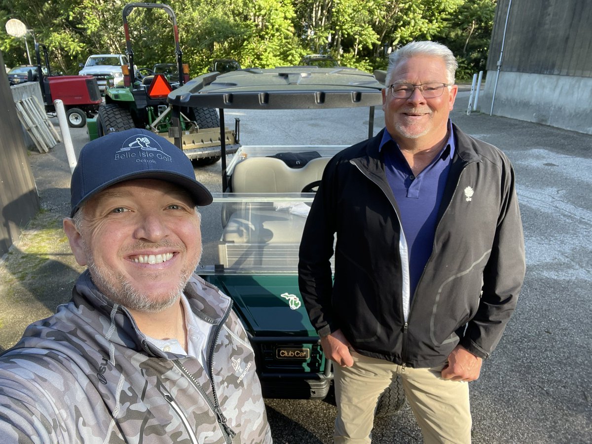 GeorgeJFox's tweet photo. Great start to a big #mistory trip! Visiting some of Michigan’s finest golf professionals today through Friday. Thank you Jeff Hopkins Superintendent at Muskegon CC. #michigangolf @MiGCSA @maketheturn_ https://t.co/0eOmMDlXoO