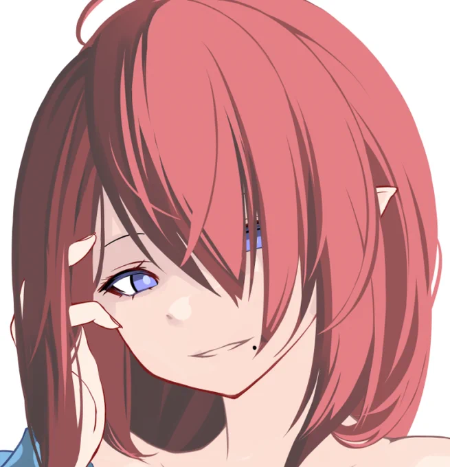 隠れてるのもいいけど隙間からちょっと見えてるのも好きなんだ 目。 