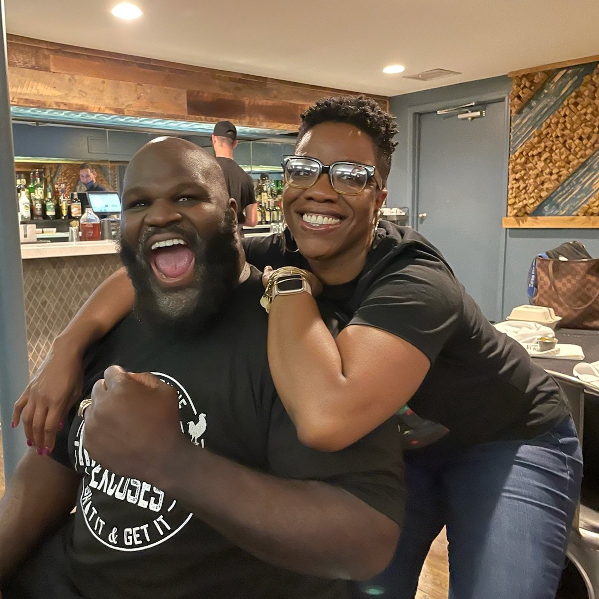 iAmFlair519's tweet photo. Happy Birthday @TheMarkHenry
Wishing you many many more to come!!!!!! Love ya
#BaltimoreChapter
#BustedOpenCigarClub https://t.co/44TQ4sof6q
