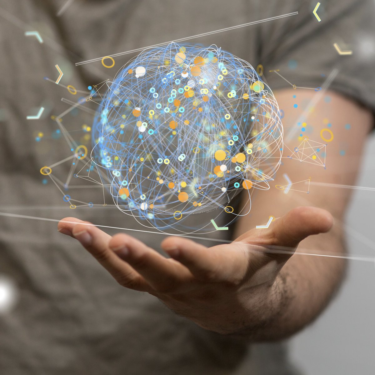 LabNucia tweet media