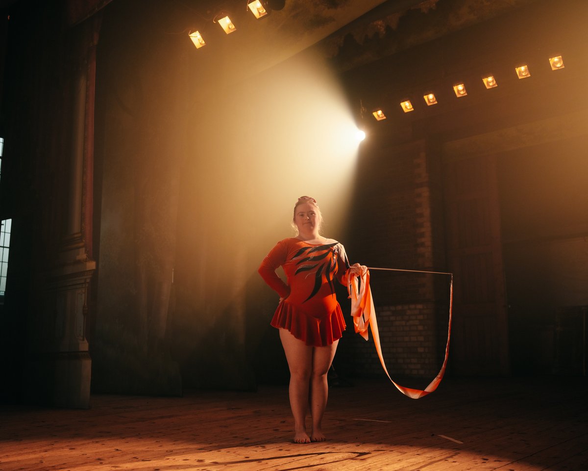 DSAInfo's tweet photo. 1/2 Many Congratulations to Rory Langdon-Down! His inspiring portrait of the amazing rhythmic gymnast Ellie-Bea Thomas has made it to the the @bjp1854 #PortraitOfHumanityVol6 Shortlist https://t.co/gqc9h6e2vx https://t.co/qLwnAiBAWc