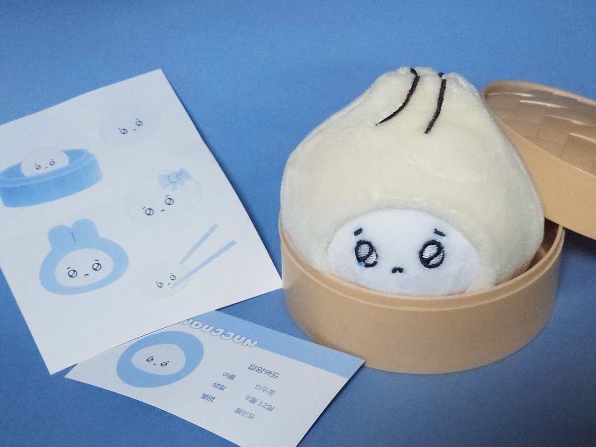 몰랑몰랑..말랑말랑….. 쭈물럭 쭈물럭…. 🥟 🥟 🥟 
#만두쭌넌최고의물만두야