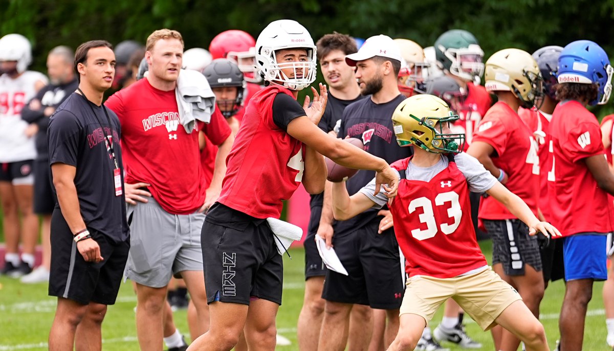 #Badgers in early on 2027 quarterback Jameson Tingle, who came over from Delaware to camp and take an unofficial visit.

"Coach Longo has been a big part of us coming out here."

247sports.com/college/wiscon… (VIP)