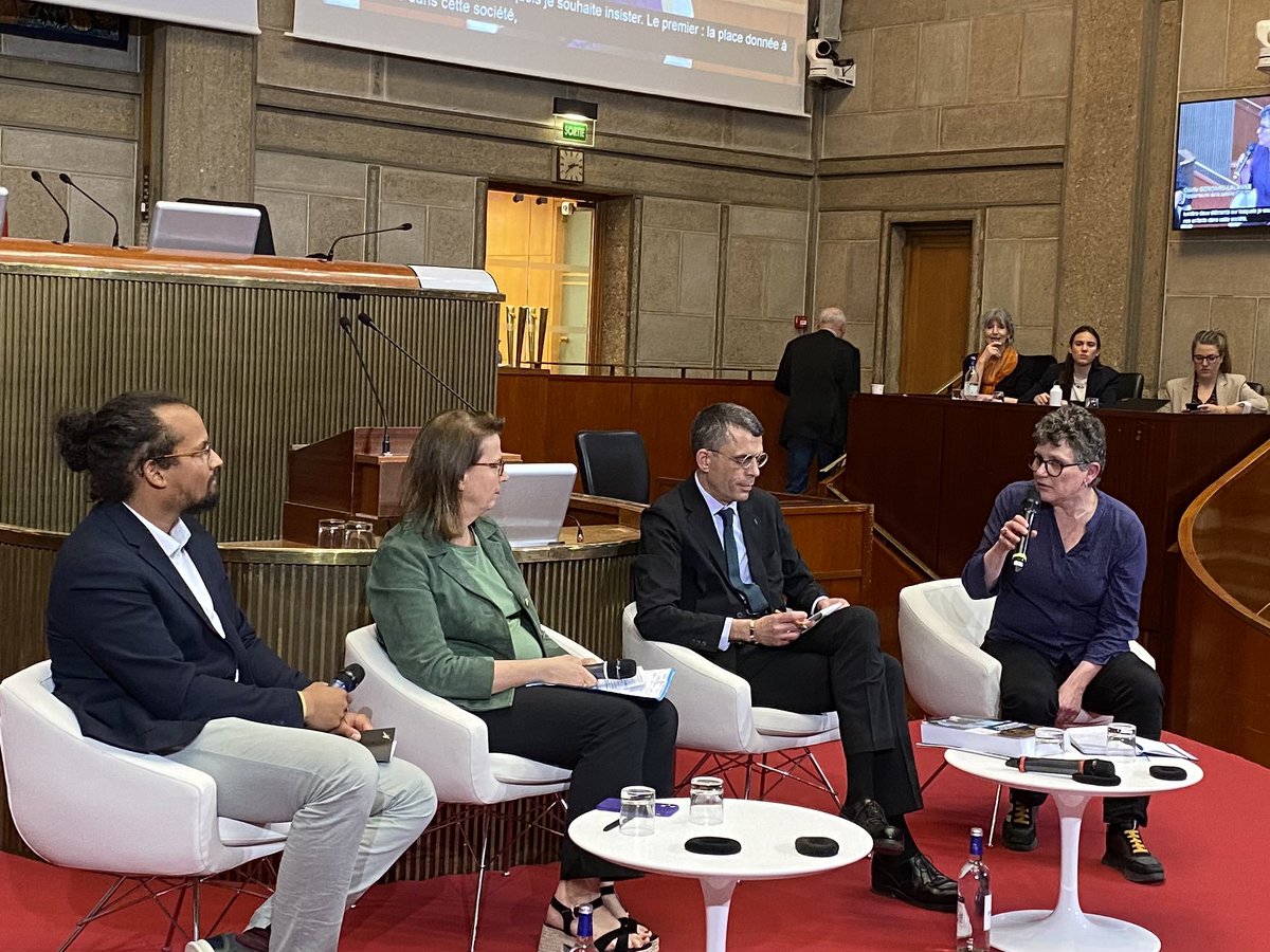 🔴 En direct | Événement Droits de l’enfants 

« Quelle place est donnée à nos enfants ? Dans quelle mesure leurs droits, consacrés par la convention  internationale des droits de l’enfant, sont appliqués, dans tous les lieux qui les accueillent ? » demande Cécile Gondard-Lalanne